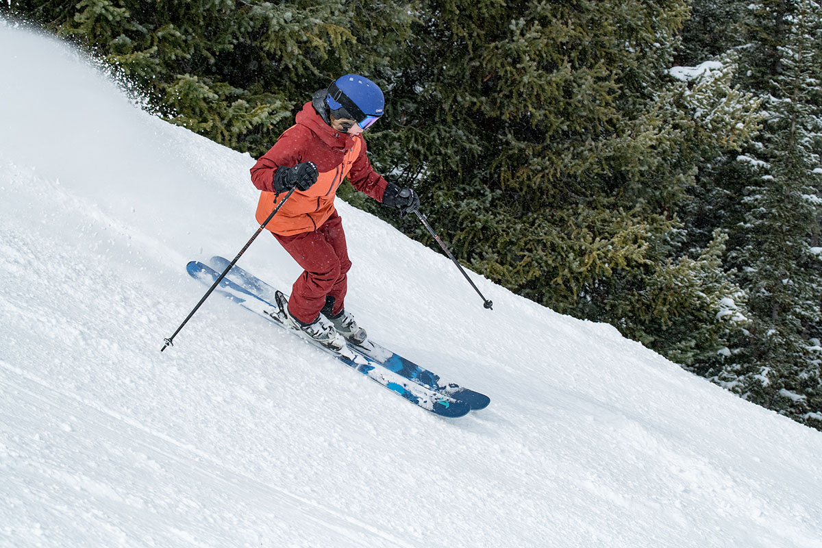 Intermediate skis (skiing with the Nordica Santa Ana)